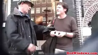 شيميل تنك بقوة في فعل شرجي ومهبلي مكثف