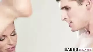 كس إلى الفم فقاعة بعقب العضو التناسلي النسوي