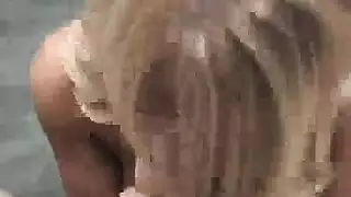 اشهى لحس كيس وردي لفتاة بيضاء