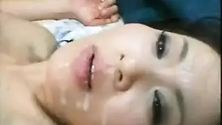 ابنة شيخ النفط تتفجر شبقًا مع قضيب أسود كبير