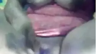 فيديو حصري: أسمر رياضي يضرب كس ضيق بعنف