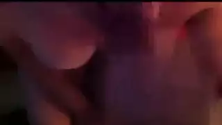 أمتع زوجتي الفرسة باحلى نيك في كسها في الحمام و أروي عطشها الجنسي و تمصني وأدفق منيي على وجهها