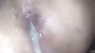 ضرب ستريبر تفريغ حمولة كبيرة في فرجها المبلل