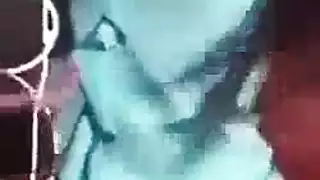 الفتاة الخليجية المثيرة رهف تعمل استمناء على الكاميرا مع حديث جنسي وثدي صلب