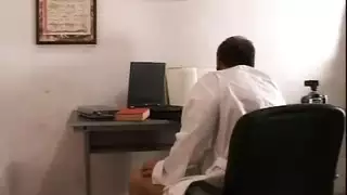 جنس أب وابنته الصعبة في وضح النهار: خيال القابس الشرجي الزجاجي