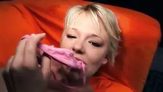 لا شيء يثيرها مثل الجنس الشرجي الصريح