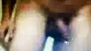 أحمر الشعر غير محلوق البريء