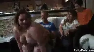 رجل نبك رجل كبير السن