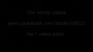 مهووس القدمين إكس إكس إكس – لعق الأقدام وجلد القضيب في الحمام