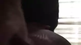 سكس آسيوي عجوز وبنت صغيرة