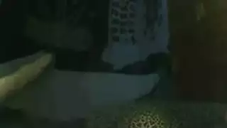 بنت مع أكثر من شاب