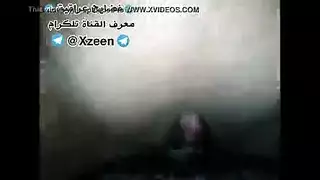 ضرب عميق لمهبل محلوق ينتهي بقذف