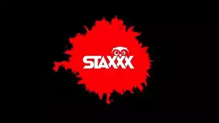 آسيوية ممتلئة تستخدم لعبة قبل أخذ قضيب حقيقي