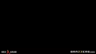 أفلام جنسية صريحة مترجمة: عطر بين فخذيها