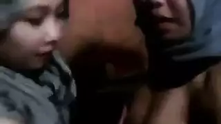 فتى الاسود زو قبعة