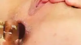 جماع بين الأثداء وقذف في مشهد إباحي