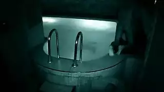 ينيك بنته و زوجته