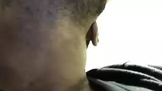 سكس رجل ينيك كلبه وتقمط عليه