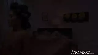 صاحبة المنزل المكسيكسه والخادمه