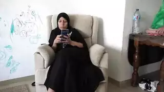 محرمات متطرفة !!! زوج الديوث البريطاني يحب أن يرى زوجته المصرية يمارس الجنس مع الديوك الكبيرة