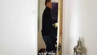 سكس مترجم جوردي متخفي لصديقتة داخل الصندوق