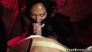 العرب في سن المراهقة كبيرة الثدي عجلات موجودة!