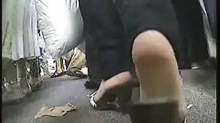 المشي حذاء مثير يبدو القدم العربية