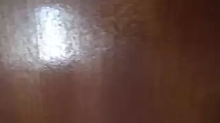 إن صبي فرنسي منزعج عندما يرى زوجة الأب المسلم يستمني