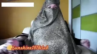 زوجة عربية مع ثدي كبير في كاميرا ويب الحجاب المسلمة تظهر تسجيل نوفمبر
