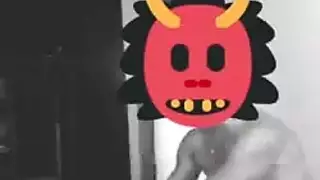 امرأة سمراء مثالية كالي كوش تحصل مارس الجنس في بوف أثناء نشر خديها للحصول على حرث