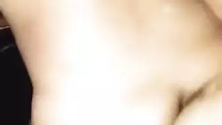 جوزى بيصورنى جايب صاحبه ينكنى دخل عليا المطبخ و زنق زبه من ورا سيحنى قلعنى الكلوت و دخل زبه فى كسى و جابهم لبنك سخن اوى