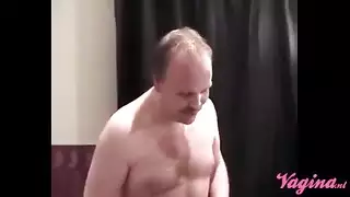 الجد الهولندي سخيف صغير في سن المراهقة العربية