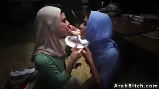 هفوة عربية وحمار صريح يتسللون في القاعدة!