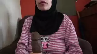 الحمار الكبيرة جبهة مورو المصرية تريد ممارسة الجنس مع الرجال السود