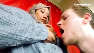 جبهة مورو العربية ترضع زوجها الجديد