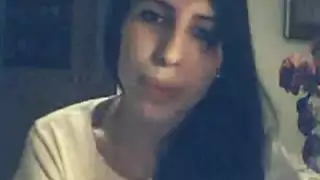 فتاة كام عربية تمارس الجنس و التعري الكامل على الأنترت