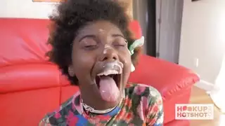 ممارسة الجنس مع امرأة سوداء شابة مع كس جديد