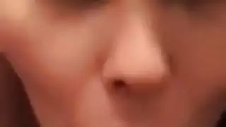 اللبوه سهام استاذة مص حلبتله زبره واحلى منيكه وشرمطه وفجر