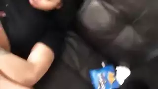 يمارس الجنس مع الزوجين الهواة في غرفة النوم