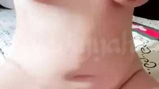 السمين الهواة العربي يحصل عارية تظهر ثديها الكبير وجمل الشعر