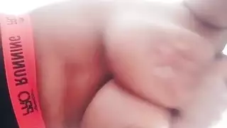 بزازلي مقيمين على زب راني شاعلة مشهية لي يحويني من بزازلي احح و يفيض حليبو عليا